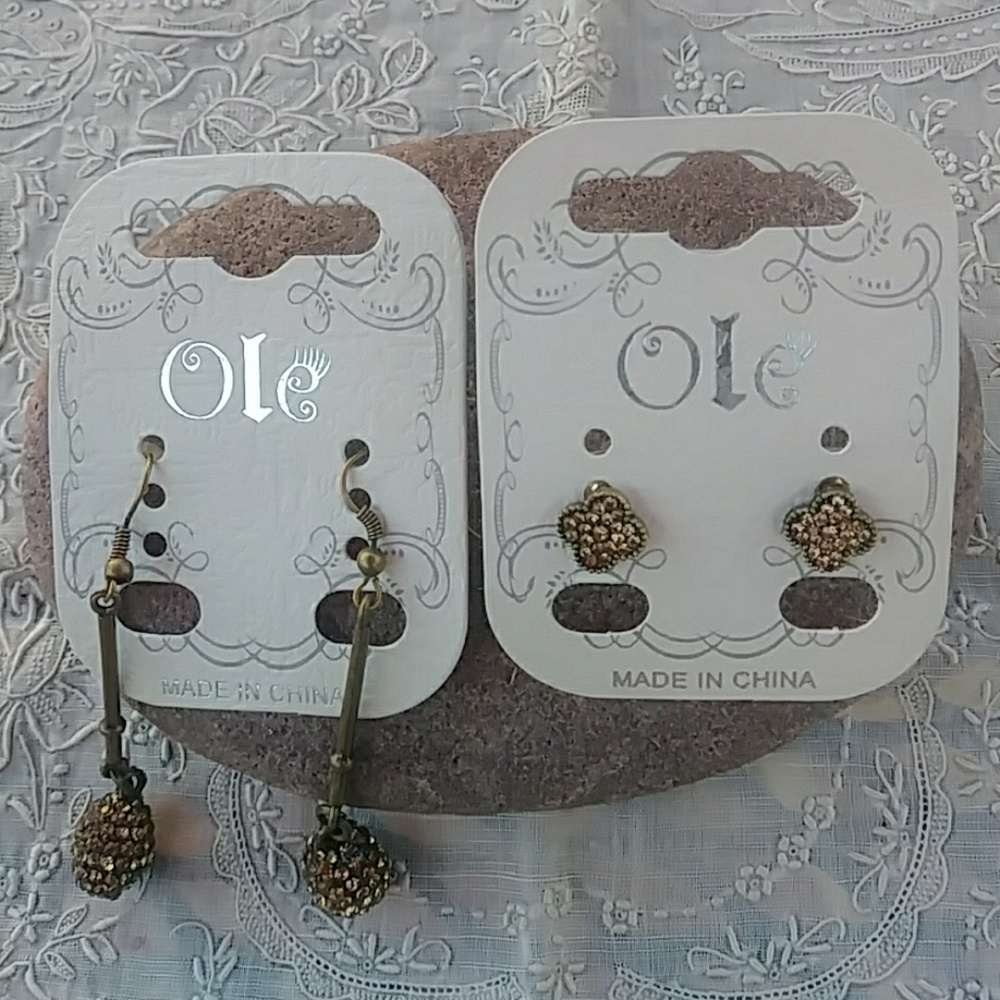 OLE EARRINGS - 2 PAIR (BROWN RHINESTONES)